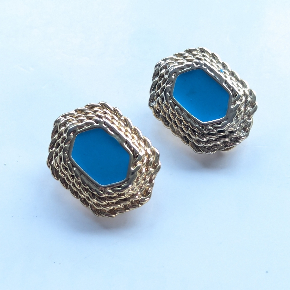 Vintage Gold Tone Twisted Rope Blue Enamel Retro 80s Glam Clip On Earrings